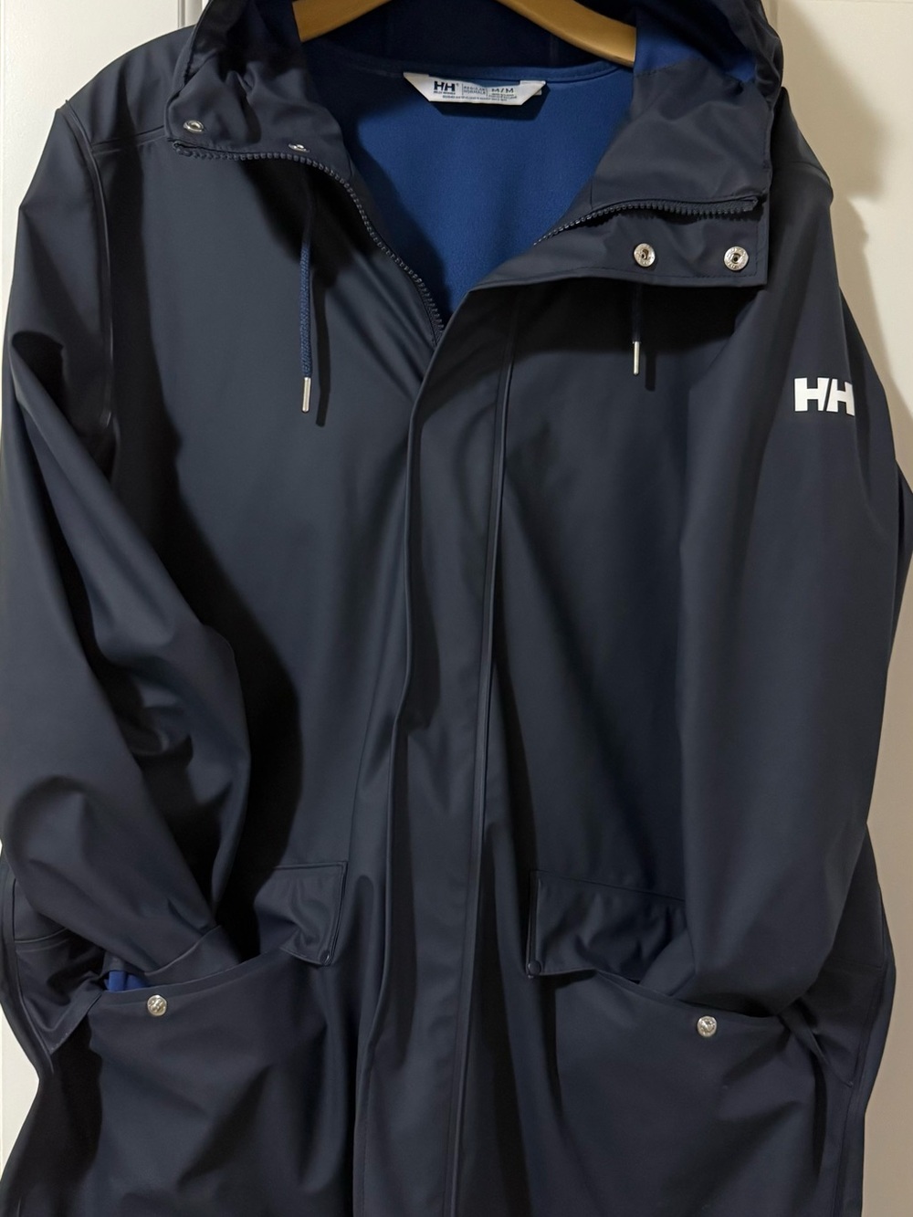 Helly Hansen Navy Waterproof Hooded Raincoat with Front Pockets